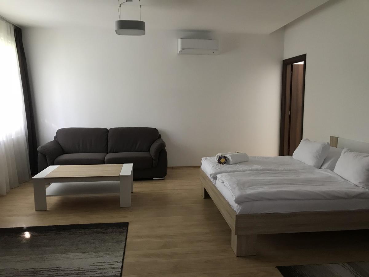 River View 3*