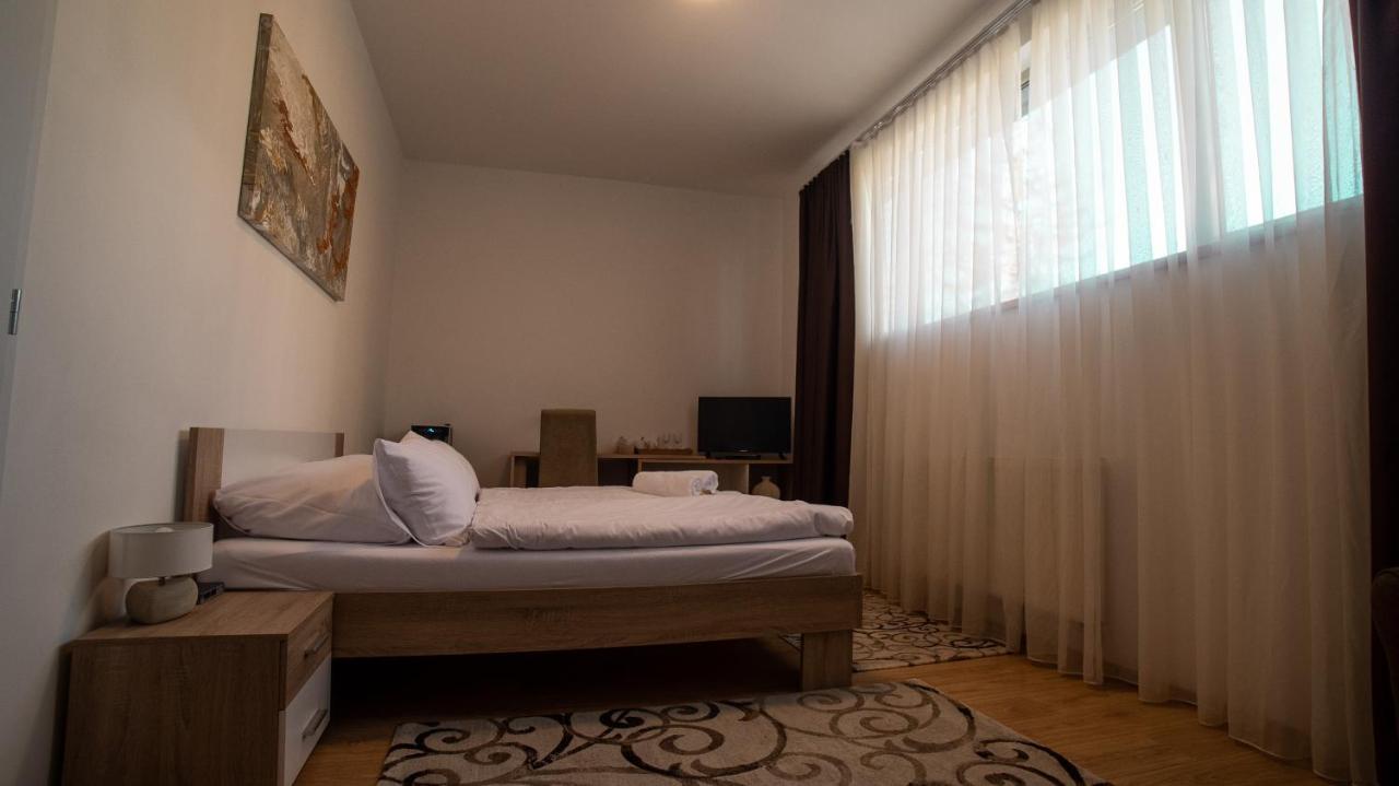 River View 3*